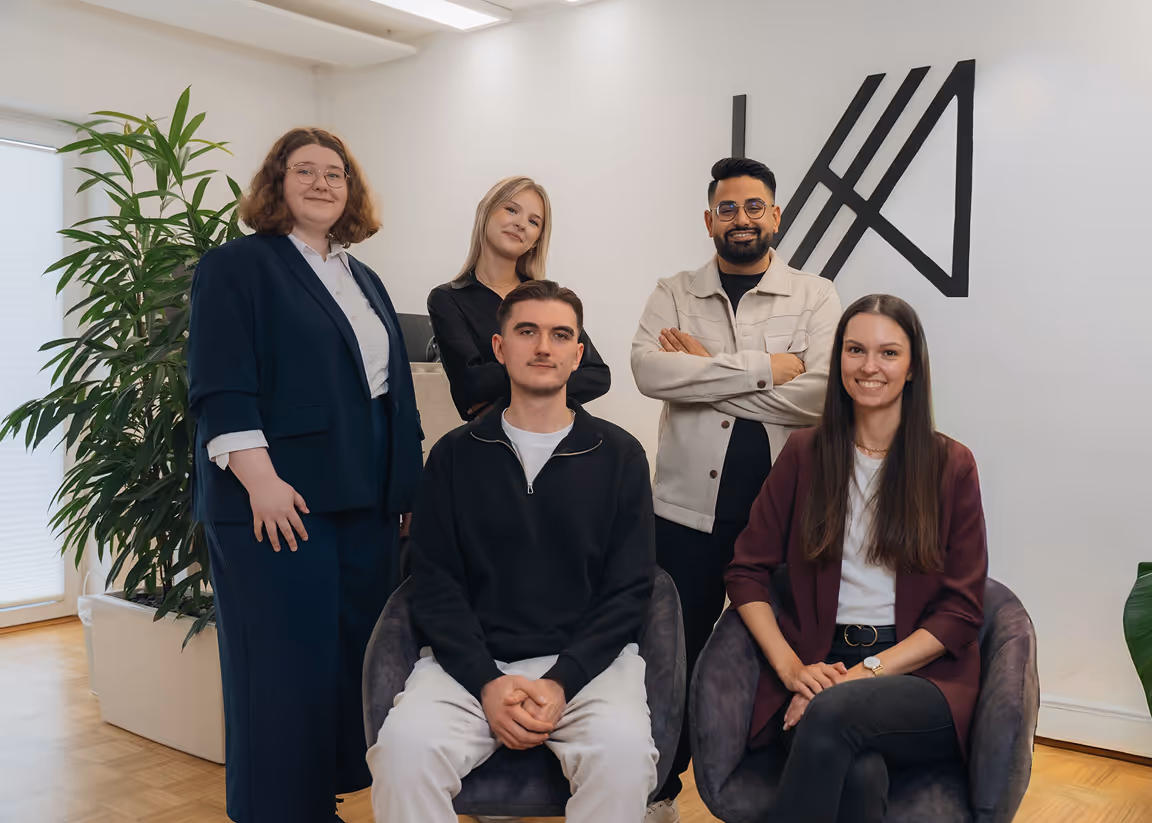 Das Team von KplusA Communications